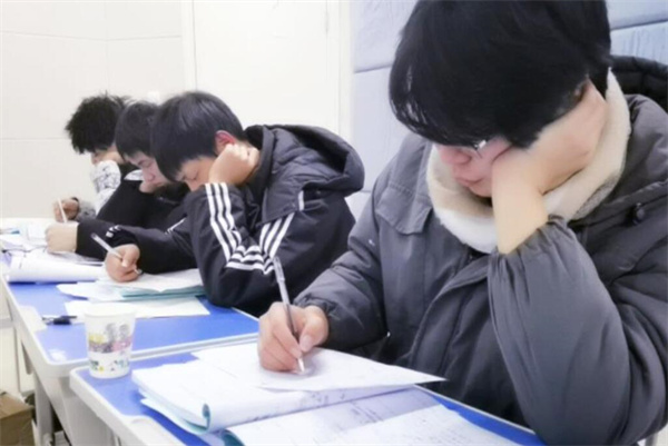 2024年重庆允许高考复读吗?