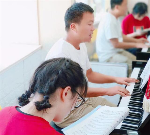 上海橄榄林钢琴钢琴一对一课程