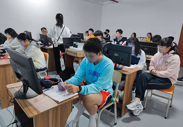 广州华青教育高考文化课培训班课程安排