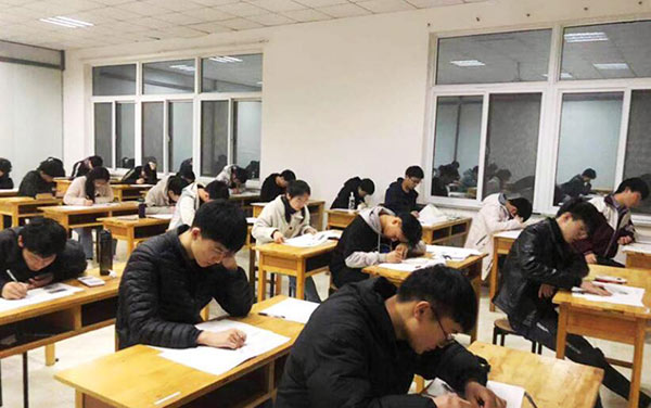 济南震华艺术生文化课培训班