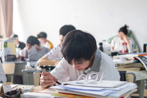 广州艺考生文化课集训机构排名？全封闭学校上榜