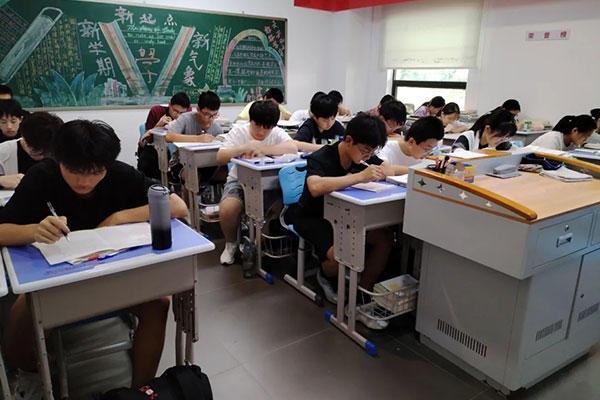 长春艺考生文化课培训机构哪家好些？推荐一下