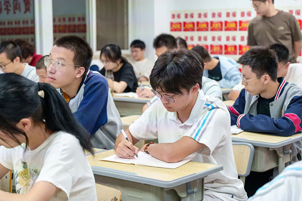 兰州艺考文化课冲刺班哪家专业？优选这3家