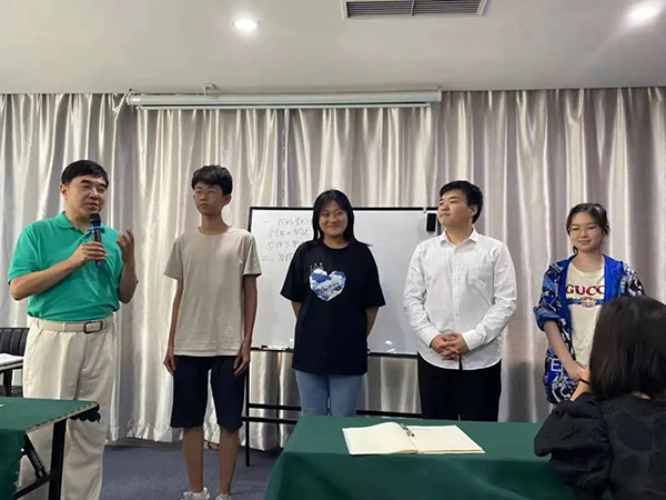 西安播音主持艺考培训哪个学校好？个性化辅导学校一览