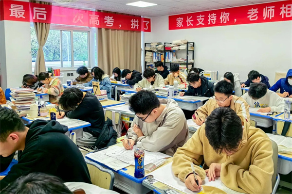 高中复读生如何找复读学校？掌握这些方法