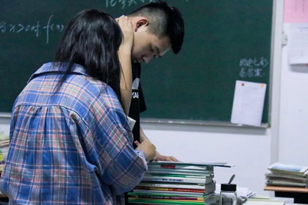 上海高复班哪个学校好？提分快速学校