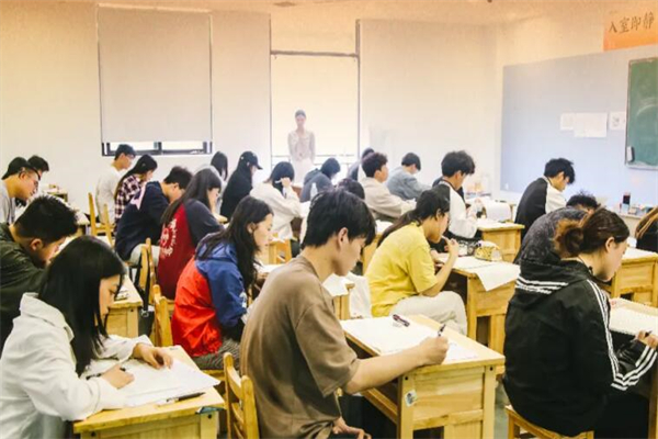 济南艺考文化课培训学校哪家好点？正规集训机构