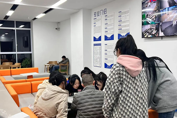 成都高考复读机构哪家好一点？看完这10家再决定