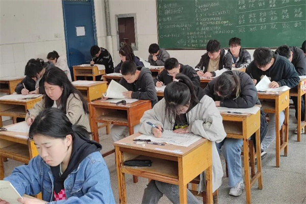 成都艺考文化课培训机构排名榜前三名有哪些?教学严谨学校上榜