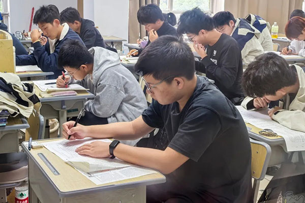 成都艺考生文化培训机构排名榜前三名有哪些?快速提升机构上榜