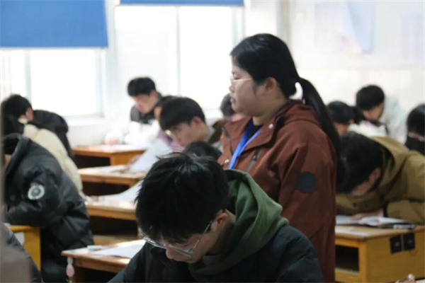 哈尔滨高考复读机构有哪些名单?分析备考严密学校