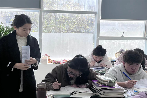 北京高考复读辅导班有哪些？好评学校推荐