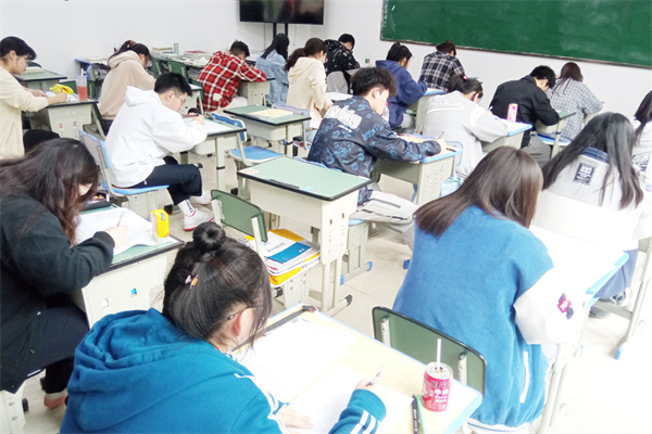 福州有复读高三的学校吗？推荐靠谱的