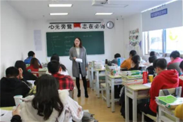 青岛高三复读辅导机构哪家好？优质学校推荐