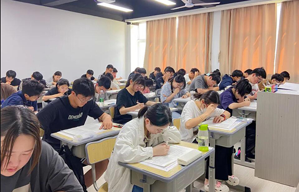 福州有哪些高三复读学校？我们一起来了解一下!