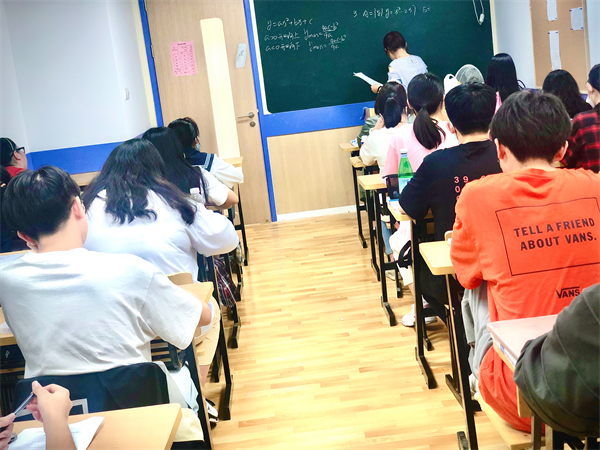 武汉市高三复读好的学校是哪所？排名靠前的学校推荐