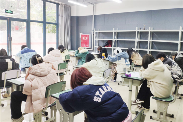 重庆正规的高考复读学校有哪些？严格的学习环境学校推荐