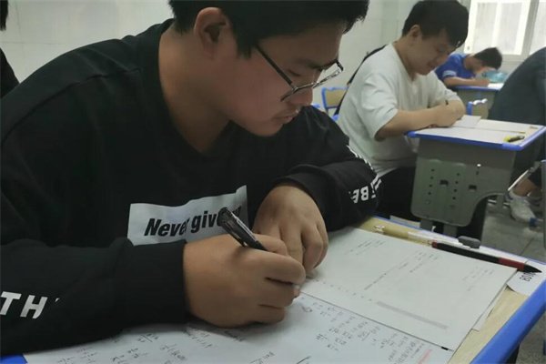 福州高三复读学校哪里有？这些位置都有