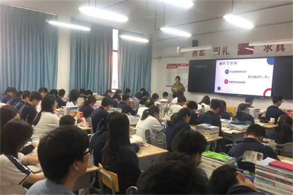 贵阳高三复读可以去哪些学校上课呢？靶向冲刺学校