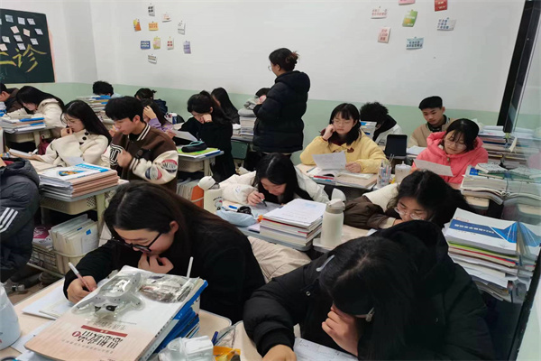 青岛高考复读学校有哪些学校好？榜单学校推荐