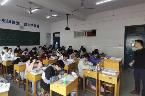 武汉高三复读学校有哪些地方可以报名的？这些位置可以