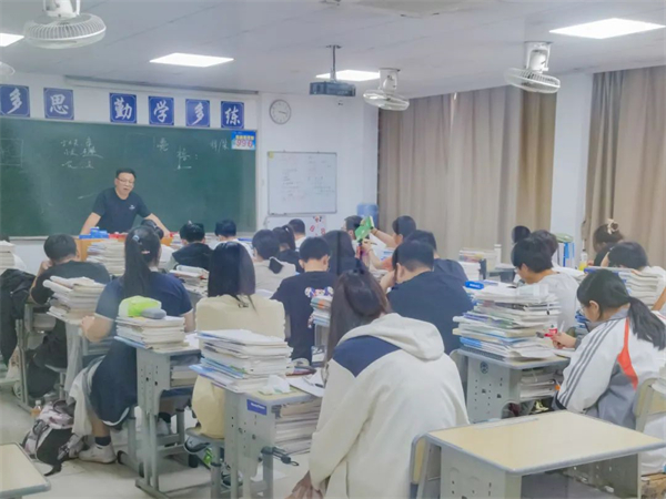 重庆好的高三冲刺学校是哪个学校？推荐好评度高的学校