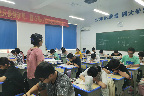 深圳高三复读培训机构哪家好？看好这４家