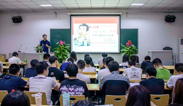 福州市有没有高三复读学校？三家学校推给你