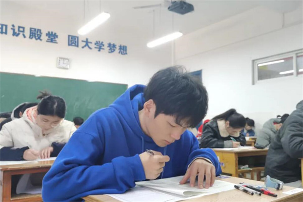 哈尔滨高三复读学校有哪些？推荐教学模式先进学校