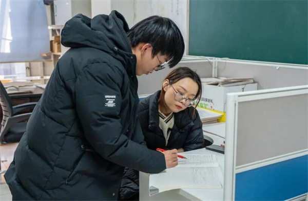 兰州高考复读机构有哪些名单呢？集中授课学校