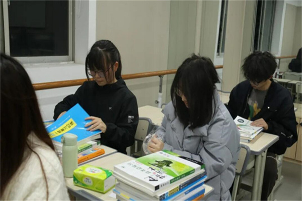 在武汉高三复读有些什么学校？这些学校复读效果好