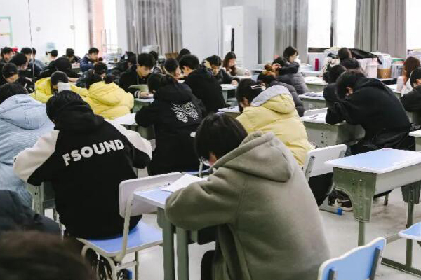 南宁高三复读班好的正规学校是哪个？整理教学独特学校