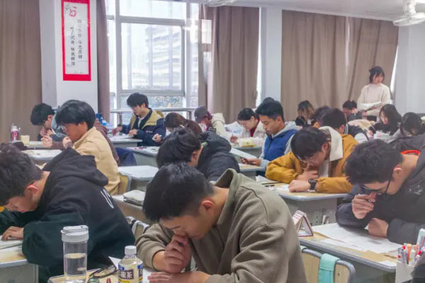 成都正规的高考复读学校在哪里?力推这三家