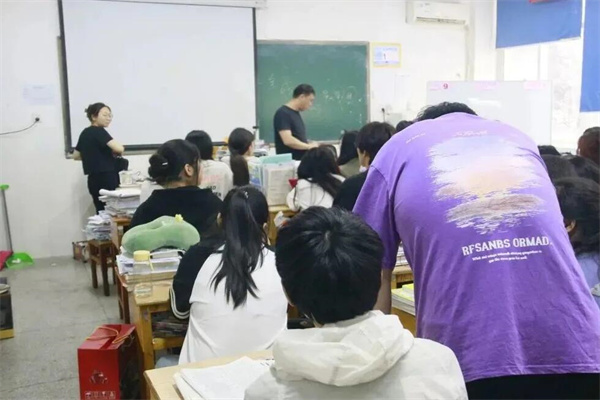 杭州市高中复读学校排名？排名前三学校