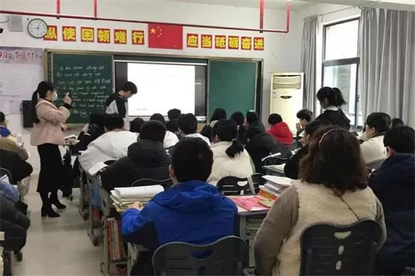 兰州高复学校有几家？及时反馈学校