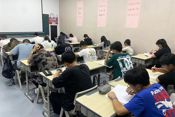 石家庄高考文化课冲刺班有哪些？这几家教的好