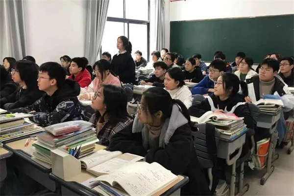 武汉高三复读班有哪些学校可以上？推荐资源优质学校