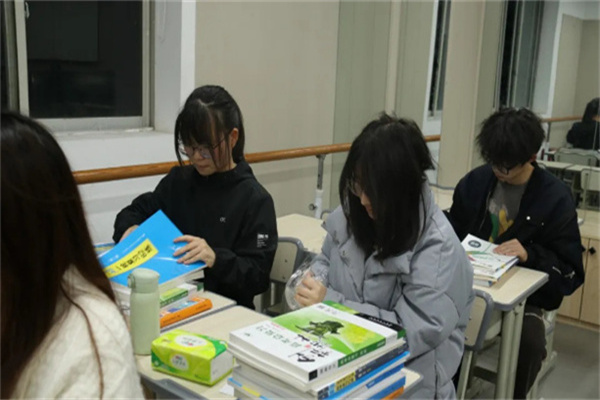 天津高考复读班有什么学校可选？整理多样化教学学校