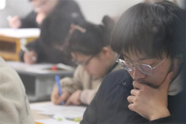 成都高考复读培训学校在哪里？看看这3家学校