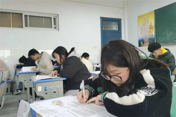 北京高三复读机构哪个好一点呢？推荐口碑不错机构