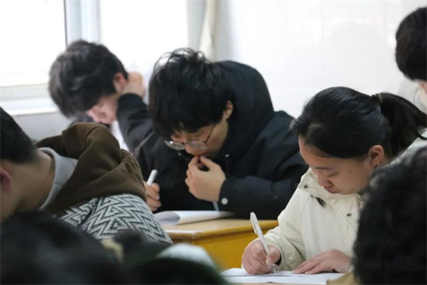 南京高考复读的学校哪个好一点？精选环境优越学校