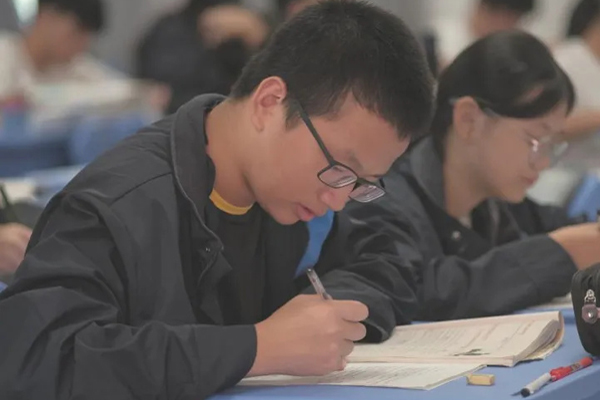 上海高三复读有哪些学校可以报名？这些学校可以