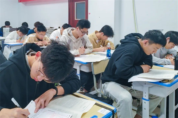 西安高复班有哪些学校好一点？这几家靠谱