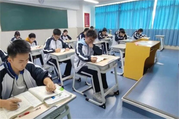 南京高考复读学校选哪家学校好？盘点靠谱学校