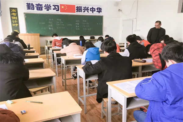 南昌附近高三复读学校有哪些?甄选教学经验丰富学校