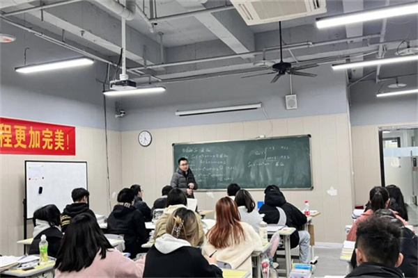 杭州高三复读哪里好些？这3个学校提前考察