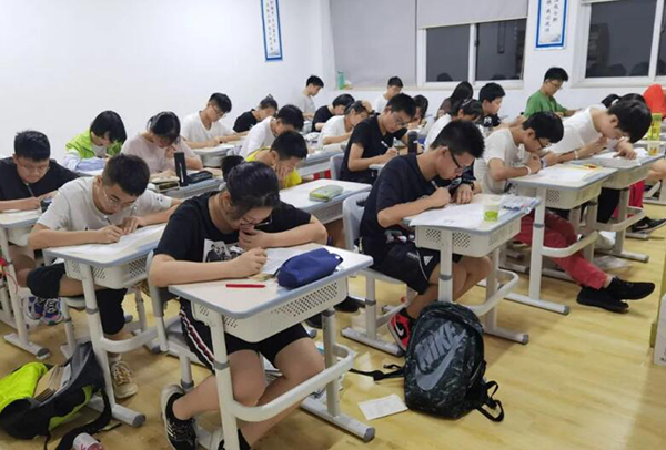 成都能复读高中的学校有哪些？师资强大的学校一览