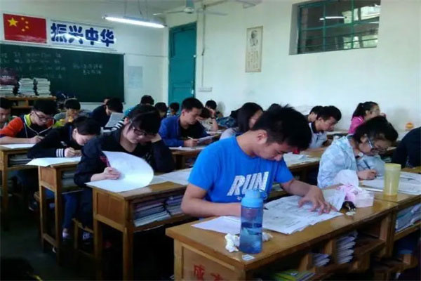 南京高复学校有哪些可以报?盘点学习氛围良好学校