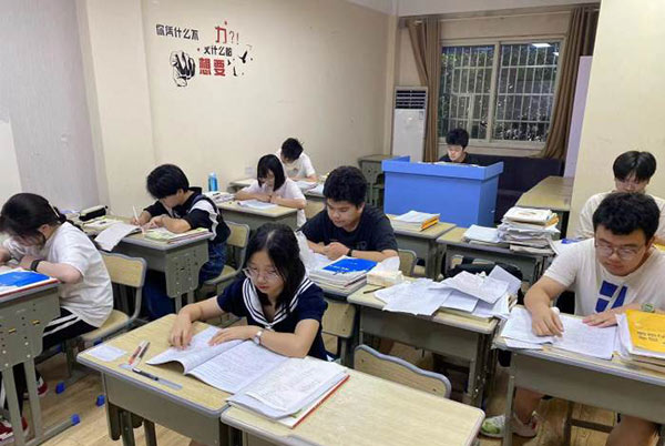 兰州封闭式高三复读哪个学校好？口碑机构推荐