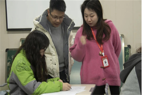 重庆高三复读有哪些学校可以上？互动教学学校